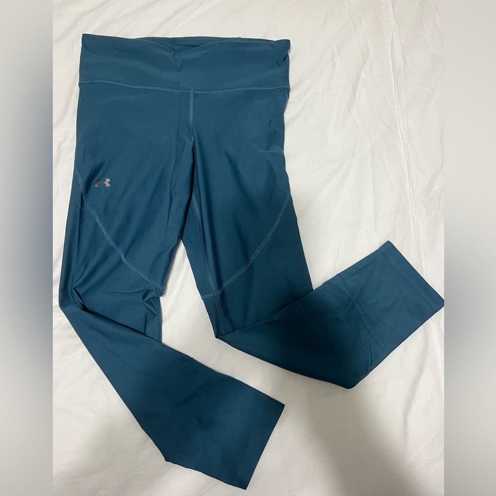 Under Armor, heat gear, fitted leggings